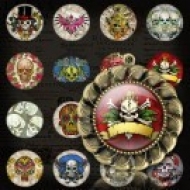 LMINA CON 30 IMGENES 30x30mm Calaveras