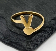 Anillo ajustable Acero Dorado con Inicial a escoger y coraz�n