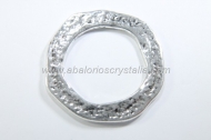 CONECTOR ANILLA IRREGULAR PLATA ANTIGUA 40mm
