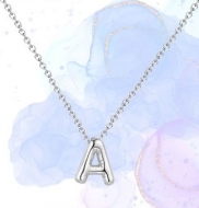 Gargantilla de Acero plateado con inicial globo a escoger