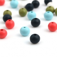 25 BOLAS DE MADERA MIX DE COLORES 8mm