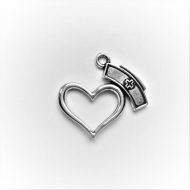 5 COLGANTE CORAZ�N ENFERMERA PLATA ANTIGUA 27.5x26mm