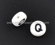 FICHAS ACRLICAS BLANCAS 7x7mm LETRA Q (5 uds.)